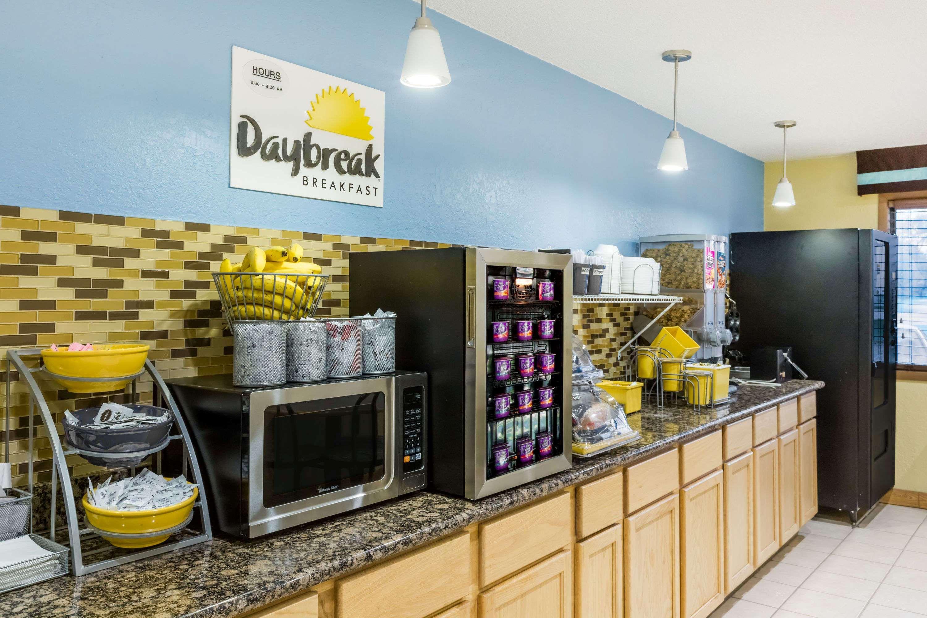 Days Inn By Wyndham Ankeny - Des Moines Extérieur photo